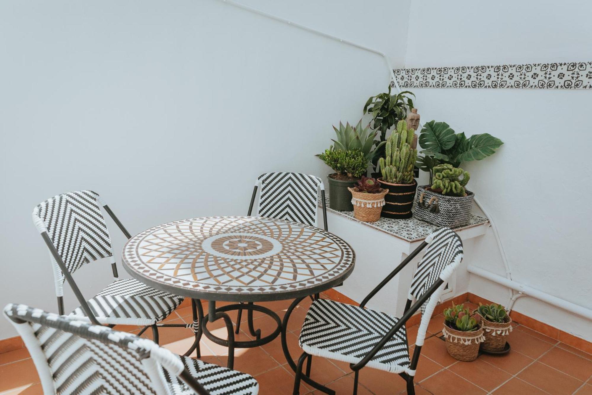Las Flores Apartments Nerja Εξωτερικό φωτογραφία