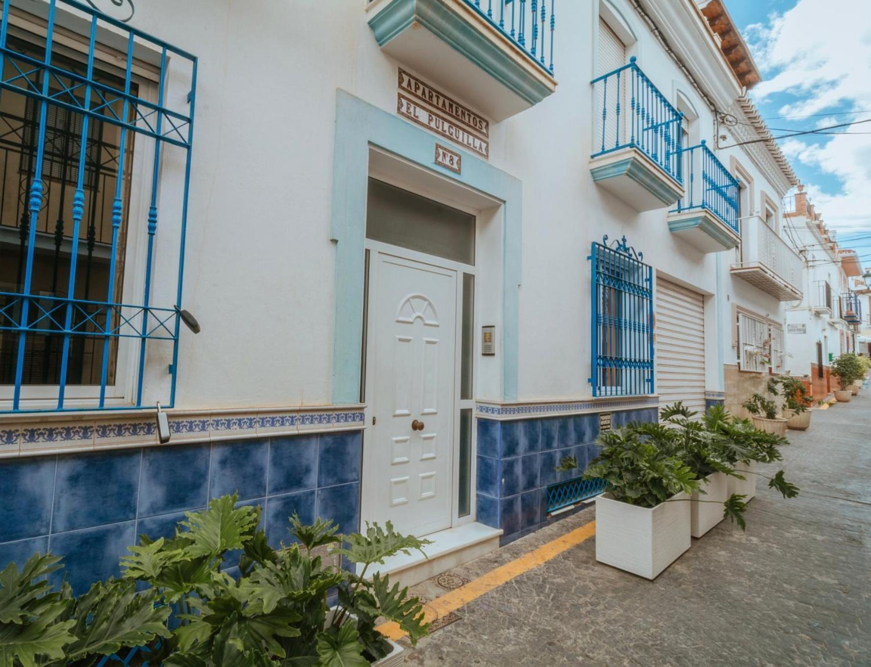 Las Flores Apartments Nerja Εξωτερικό φωτογραφία